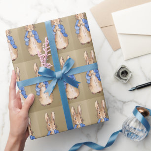 Klassischer Hase in einer blauen Jacke Geschenkpapier