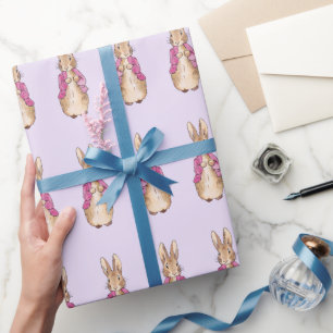 Klassischer Hase in rosa Jacke Geschenkpapier