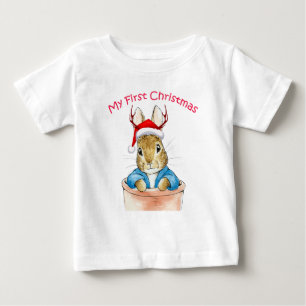 Klassischer Hase sitzt in einem Topf mit Weihnacht Baby T-shirt