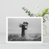 Klassischer Just Married QR-Code Hochzeit Ankündigung (Stehend Vorderseite)