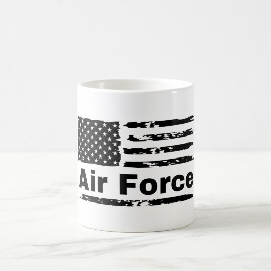 Klassischer Kaffee der Air Force mit Flagge Kaffeetasse (Mittel)