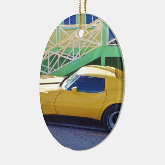 Klassischer KorvetteStingray. Keramik Ornament (Links)