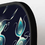 Klassischer Look von blauen Edelsteinen mit glühen Pickleball Schläger (Linke Seite)