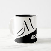 Klassischer Mit Monogramm Schwarz-Weiß-Farbblock Zweifarbige Tasse (Vorderseite Links)