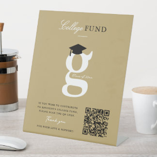 Klassischer Monogramm-Gold 'G' Abschluss College F Sockelschild