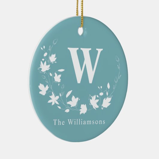 Klassischer Monogramm Name Aquamariner Blumenkranz Keramik Ornament (Rechts)