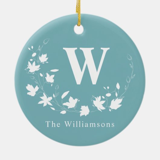 Klassischer Monogramm Name Aquamariner Blumenkranz Keramik Ornament (Hinten)