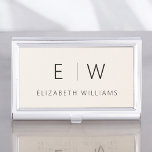 Klassischer neutraler, moderner Minimalistischer M Visitenkarten Dose<br><div class="desc">Erhöhen Sie Ihr berufliches Image mit unserem Classic Elegant Modern Minimalistisch Monogram Business Card Holder. Dieses sorgfältig gefertigte Accessoire vereint zeitlose Eleganz mit zeitgenössischem Minimalismus und ist somit ein wichtiges Werkzeug für jedes moderne berufliche. Dieser Visitenkartenhalter ist mit Präzision und Sorgfalt auf das Detail ausgelegt und ist mehr als nur...</div>