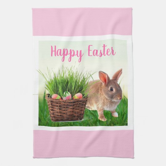 Klassischer Osterhase und Feiertagskorb / Rosa Geschirrtuch (Vertikal)