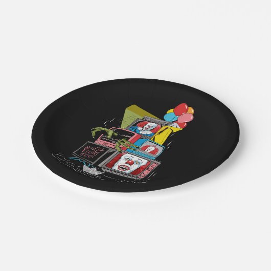 Klassischer Pennywise-TV-Stack - Sie werden auch s Pappteller (Schrägansicht)