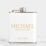 Klassischer Personalisierter Trauzeuge aus Weiß un Flachmann<br><div class="desc">Klassische Geschenke aus Personalisiertem Trauzeuge,  die den Namen,  den Titel und das Hochzeitsdatum des personalisierten Trauzeugen im klassischen Serif-Schriftart-Stil enthalten. Auch perfekt für Trauzeuge,  Vater der Braut und mehr. Bitte beachten Sie: Die Details der Folie werden im Kunstwerk simuliert. Bei der Herstellung dieses Produktes wird keine Folie verwendet.</div>