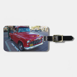 Klassischer roter Chevy Pick-Up Truck auf der Auto Gepäckanhänger