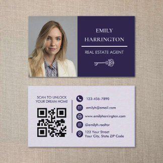 Klassischer Schlüssel QR Code Lila Immobilienmakle Visitenkarte