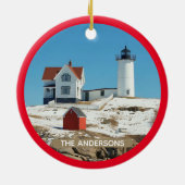 Klassischer Schneebedeckter Leuchtturm Keramik Ornament (Hinten)