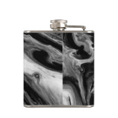 Klassischer Schwarz-Weiß-Marmor Mit Monogramm Flachmann (Rückseite)