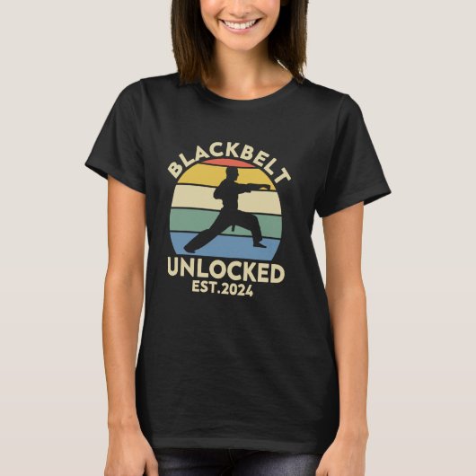 Klassischer schwarzer Gürtel Männer Errungenschaft T-Shirt (Vorderseite)