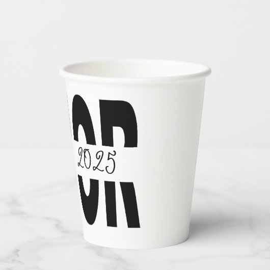 Klassischer schwarzer Rang Pappbecher (Rückseite)