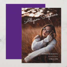 Klassischer Script White Text Foto Lila Abschluss Ankündigung