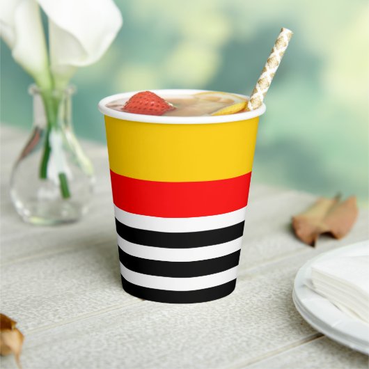 Klassischer Spanischer Streifen Pappbecher (In Situ)