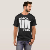 Klassischer T - Shirt mit schwarzer Flagge (Vorne ganz)