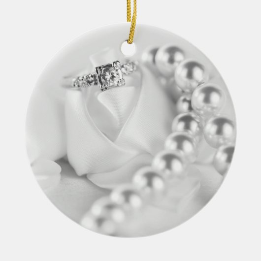 Klassischer Verlobungs-Ring Keramik Ornament (Vorne)