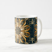 Klassischer Vintager Hintergrund. Klassisches Gold Kaffeetasse (VorderseiteRechts)