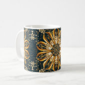 Klassischer Vintager Hintergrund. Klassisches Gold Kaffeetasse (Vorderseite Links)
