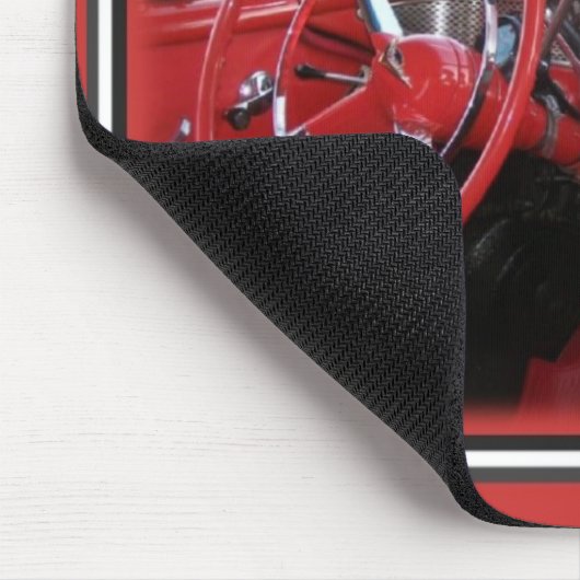 Klassischer Wagen mit Würfeln Mousepad (Ecke)