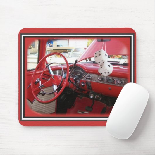 Klassischer Wagen mit Würfeln Mousepad (Mit Mouse)