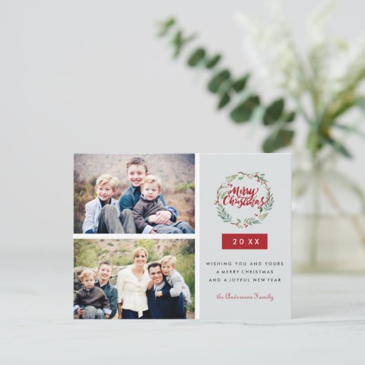 Klassischer Weihnachtskranz zwei Fotos Personalisi Postkarte (Stehend Vorderseite)