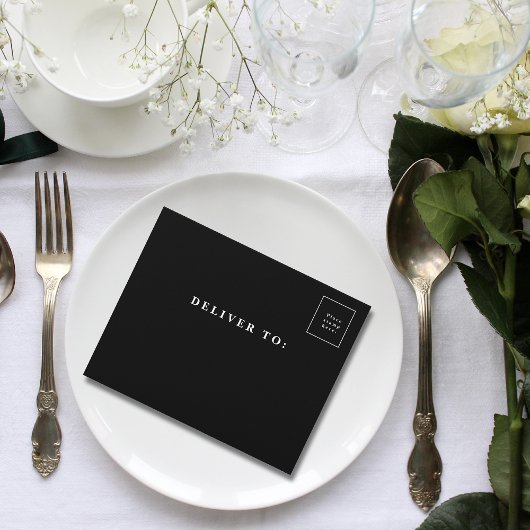 Klassischer weißer Text auf schwarzem Foto QR-Code All In One Einladung