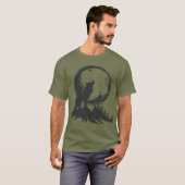 Klassischer Wolf im Mondlicht T-Shirt (Vorne ganz)