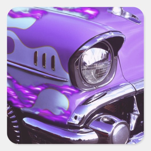 Klassisches Auto: Chevrolet mit Flammenhaube Quadratischer Aufkleber (Vorderseite)