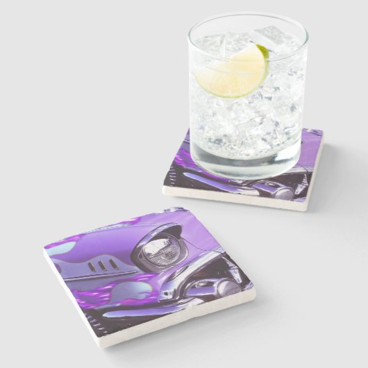 Klassisches Auto: Chevrolet mit lodernder Haube Steinuntersetzer (Seitenansicht)