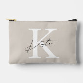 Klassisches Beige Monogram Bridesmaid-Geschenk Zubehörtasche (Vorderseite)