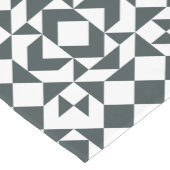 Klassisches Blockmuster aus Schwarz und Weiß Kurzer Tischläufer (Ecke)