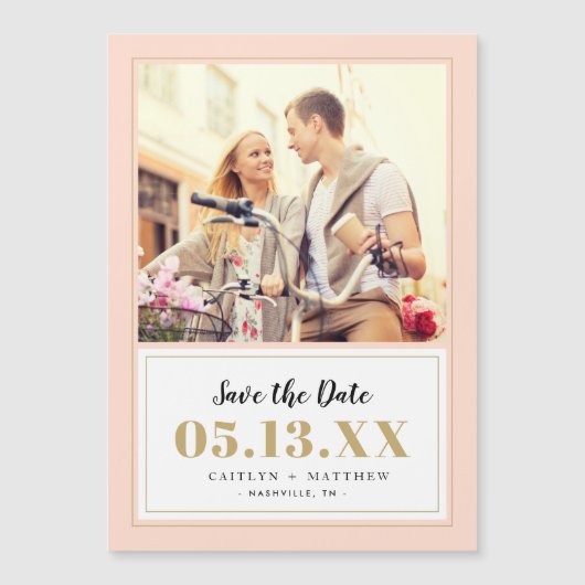 Klassisches Blush- und Gold-Foto Save the Date Magnetkarte (Vorderseite)