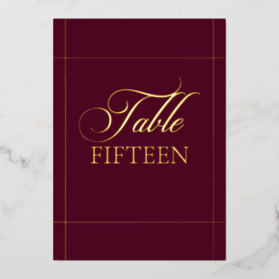 Klassisches burgunderrotes Hochzeitstisch-Nummerns Folieneinladung