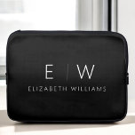 Klassisches Elegant Moderner Minimalistischer Mono Laptopschutzhülle<br><div class="desc">Mit unserem Classic Elegant Modern Minimalistisch Monogram iPad Sleeve stärken Sie Ihren iPad Stil und schützen Sie Ihr iPad. Dieses sorgfältig entworfene Accessoire vereint zeitlose Eleganz mit zeitgemäßem Minimalismus und sorgt für ein angenehmes Tablet-Erlebnis. Dieser iPad-Ärmel ist mit Präzision und Liebe zum Detail gestaltet und ist nicht nur ein praktisches...</div>