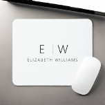 Klassisches Elegant Moderner Minimalistischer Mono Mousepad<br><div class="desc">Aktualisieren Sie Ihren Arbeitsbereich mit unserem Classic Elegant Modern Minimalistisch Monogram Mouse Pad. Dieses raffinierte Mauspad verbindet zeitlose Eleganz mit zeitgemäßem Minimalismus und verleiht Ihrem Schreibtisch eine Touch Raffinesse. Mit viel Liebe zum Detail gestaltet, ist dieses Mauspad mehr als nur ein funktionelles Zubehör; es ist eine personalisierte Aussage. Das individuell...</div>
