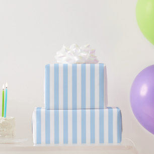 Klassisches, feminin-pastellblaues Streifenmuster Geschenkpapier