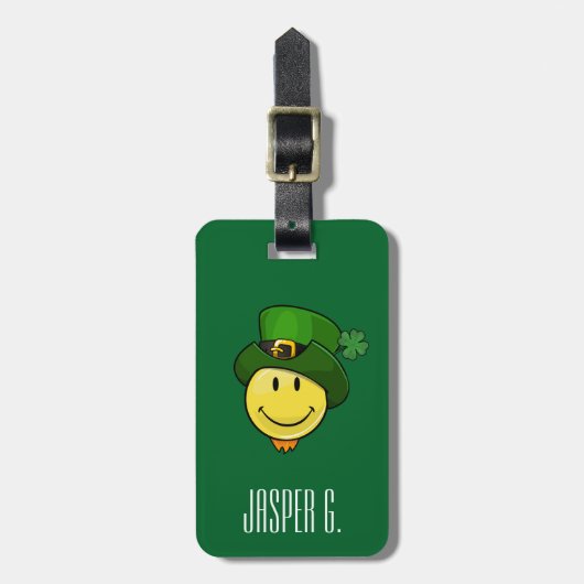 Klassisches glückliches Gesicht mit einem irischen Gepäckanhänger (Vorderseite vertikal)
