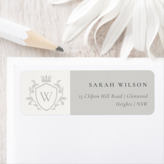 Klassisches graues Monogram, florales Crown-Wappen (Insitu)