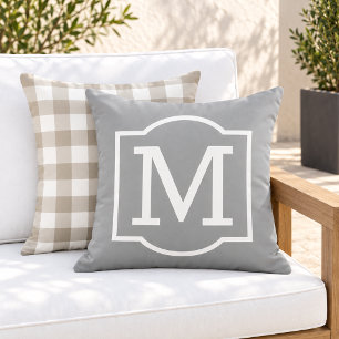Klassisches graues weißes Klammer-Monogramm Kissen