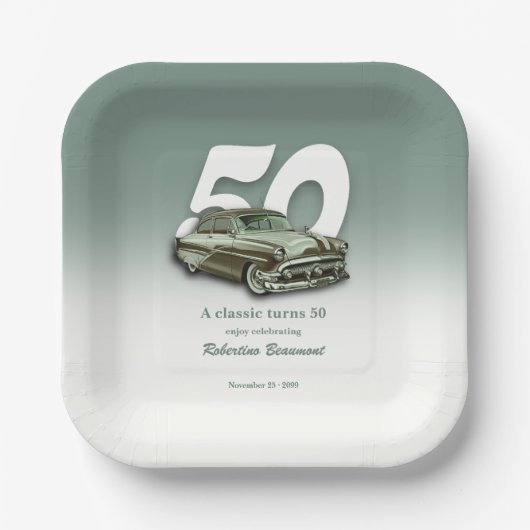 Klassisches grünes Auto wird 50 Pappteller (Vorderseite)