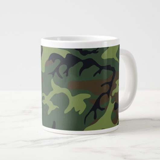 Klassisches grünes Tarnmuster Jumbo-Tasse (Vorderseite Rechts)