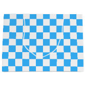 Klassisches hellblaues Karo Große Geschenktüte (Vorderseite)