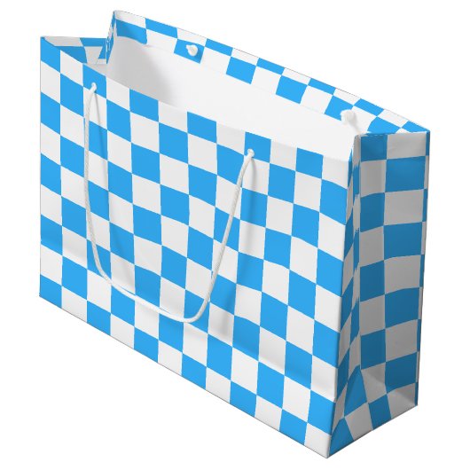 Klassisches hellblaues Karo Große Geschenktüte (Vorderseite Schrägansicht)