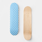 Klassisches hellblaues Karo Skateboard (Vorderseite)