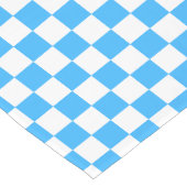 Klassisches hellblaues Schachbrettmuster Kurzer Tischläufer (Ecke)
